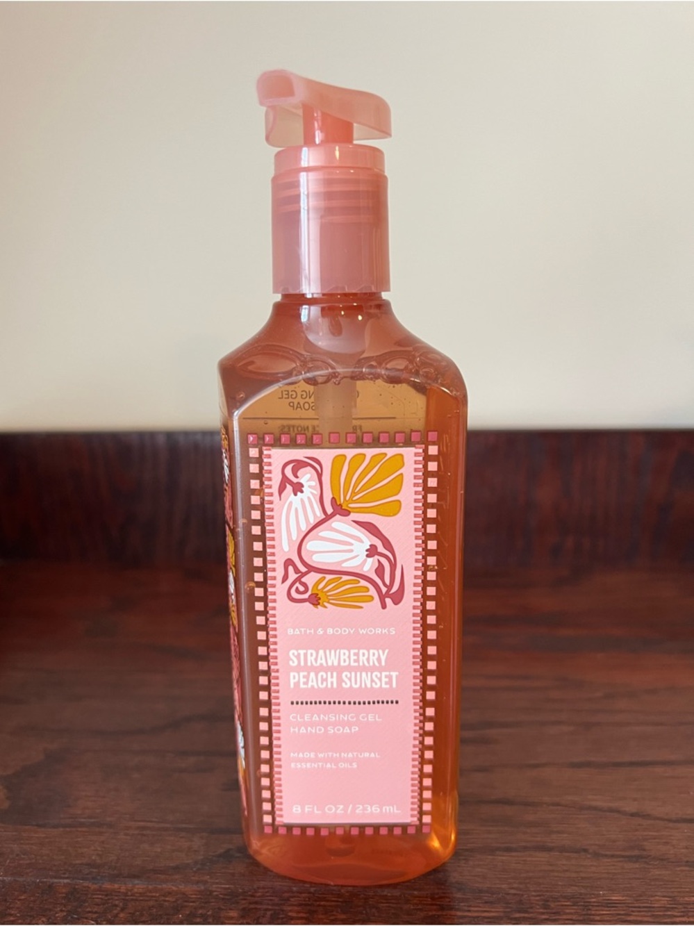 Bath & Body Works Strawberry Peach Sunset Cleansing Gel Hand Soap